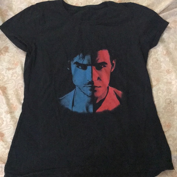 Black T shirt - Picture 1 of 1